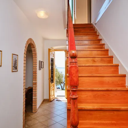 Kapetanova Kuca * Martinšćica