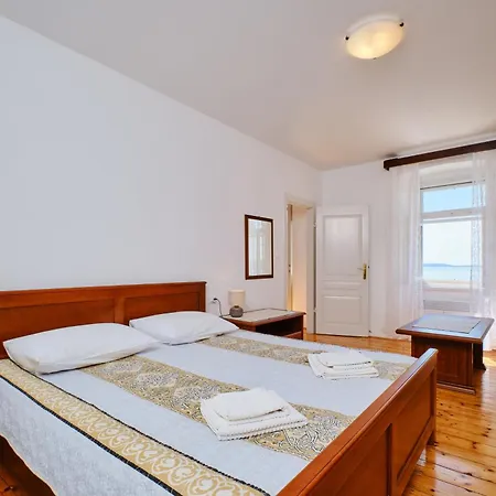 Kapetanova Kuca * Martinšćica