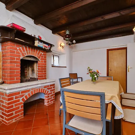 Kapetanova Kuca Apartament Martinšćica