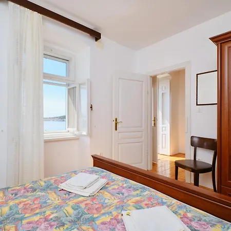 Kapetanova Kuca Martinšćica