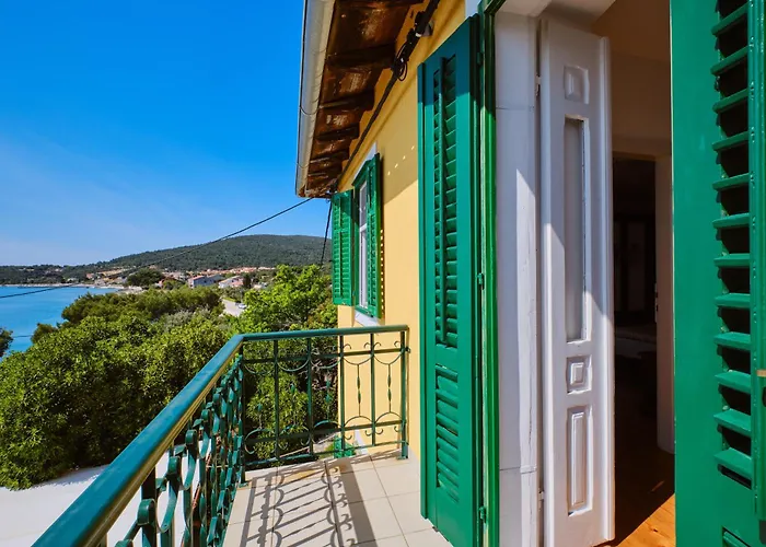 Kapetanova Kuca アパート Martinšćica