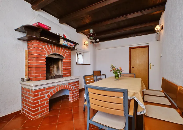 Kapetanova Kuca アパート Martinšćica